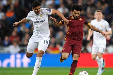 Casemiro danh chan Casemiro danh chan