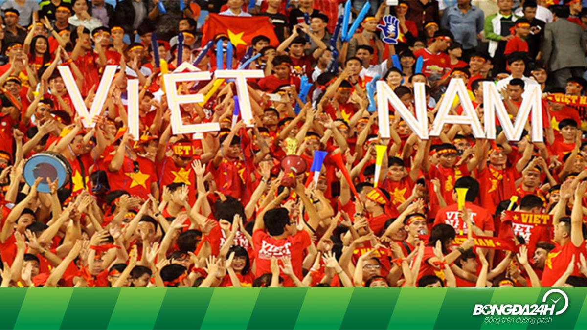 Hãy đón chào tấm ảnh của Đội tuyển Việt Nam vô địch AFF Suzuki Cup 2018! Bạn sẽ được trải nghiệm lại cảm giác hưng phấn và niềm tự hào khi đội tuyển của chúng ta giành được chức vô địch đầu tiên trong giải đấu này! Hãy cùng nhìn thấy những khoảnh khắc vinh quang của thể thao Việt Nam và chia sẻ niềm hạnh phúc này với mọi người!