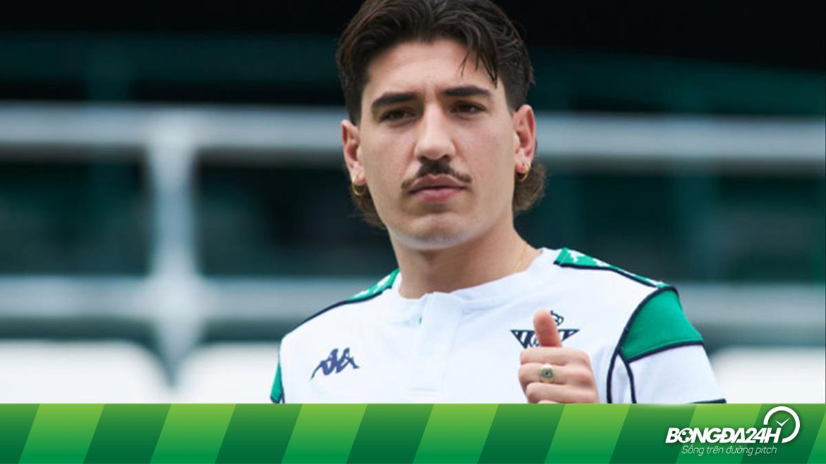 Hector Bellerin Rela Potong Gaji demi Tinggalkan Arsenal