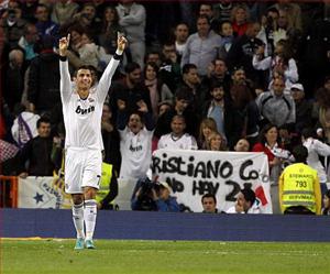 Ronaldo “hâm nóng” cho cuộc đua giành Pichichi với Messi