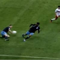 Trọng tài đã cứu ĐT Anh khỏi thất bại trên đất Ba Lan?