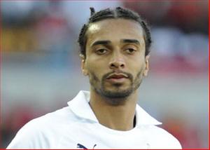 Chelsea muốn có Assou Ekotto
