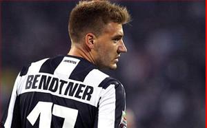 Bendtner bị LĐBĐ Đan Mạch cấm thi đấu 6 tháng