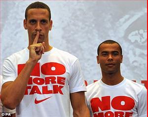 Ashley Cole muốn xí xóa thù hằn với người bạn thân một thời Rio Ferdinand