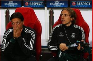 Vấn đề của Real: Mourinho “đau đầu” vì tuyến giữa