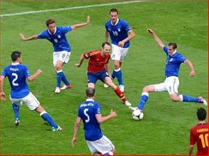 Quả bóng vàng của tôi: Còn Messi, còn Ronaldo thì những Iniesta không thể chiến thắng?