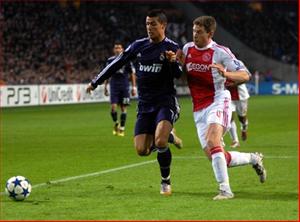 Ajax - Real Madrid: Vượt qua cơn sóng dữ