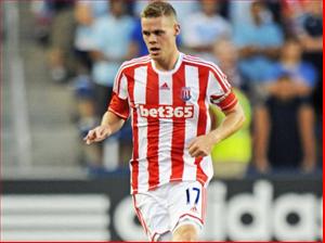 Đại chiến giữa M.U, Chelsea và Tottenham vì thủ quân Stoke City