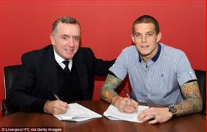 Agger cam kết tương lai với Liverpool