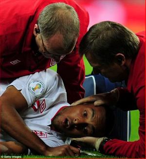 Anh trả giá đắt cho trận thắng nhược tiểu San Marino: Theo Walcott chấn thương nặng