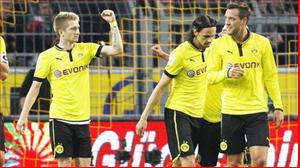 Dortmund bị Bayern bỏ xa 9 điểm chỉ sau 7 vòng đấu: Sao phải nghĩ?