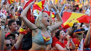 Fan bóng đá thật dại khờ