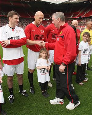 Bí mật gây sốc: Alex Ferguson yêu cầu học trò .... ăn vạ kiếm penalty