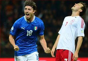 Chơi thiếu người, Italia vẫn xuất sắc đánh bại Đan Mạch