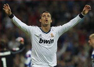 Ronaldo thiết lập lại khoảng cách 2 bàn