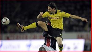 Dortmund nóng lòng củng cố hàng thủ