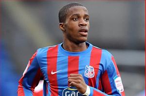 Crystal Palace cảnh cáo Man Utd vì có ý định mua Wilfried Zaha