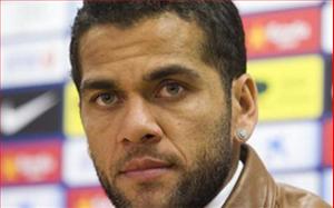 Dani Alves lại nổi hứng muốn làm tuyển trạch viên cho Barcelona