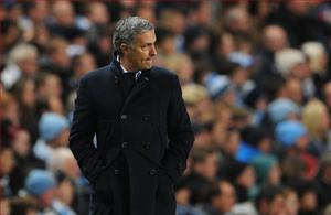 Mourinho bị ghét, Real đánh mất ngôi đầu
