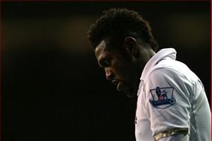 Adebayor trên đường cập bến Atletico Madrid