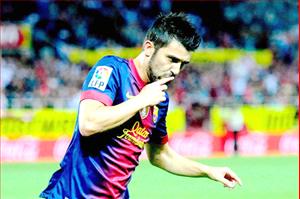 Villa làm thơ tặng quà cho Tito và Messi