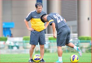 Trưởng đoàn Ngô Lê Bằng: “Chúng tôi xin lỗi người hâm mộ Việt Nam”