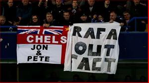 Fan Chelsea hứa sẽ la ó Benitez tới hết mùa