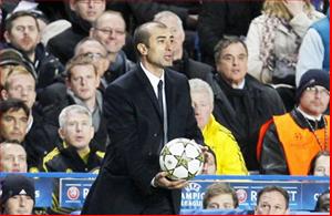 Chelsea loạn phòng thay đồ: Di Matteo sắp “đi mất tiêu”