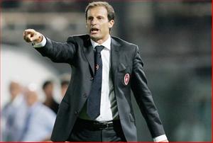Milan: Khi Allegri tự cô lập mình…