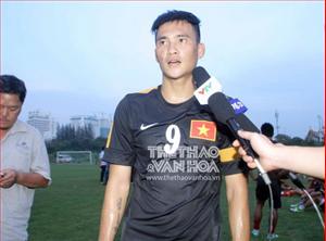 Lê Công Vinh, hơn nhau ở quả đầu?