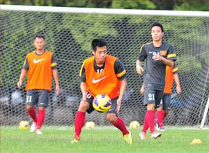 Văn Quyết đá chính thay Công Vinh ở trận gặp Thái Lan?