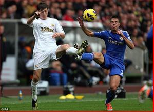 Hoà nhạt Swansea, Chelsea hai tay dâng ngôi đầu cho Man Utd