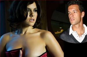 Vợ chồng Michael Ballack ly hôn: Ballack cũng “ăn vụng”