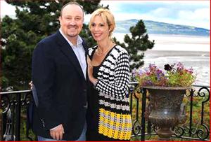 Benitez lột xác khi về nhà