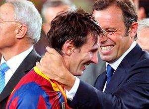 Chủ tịch Barca dạy trẻ em khiêm tốn như Messi