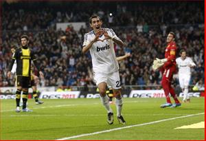 Ronaldo tịt ngòi, Real Madrid vẫn ung dung huỷ diệt Zaragoza