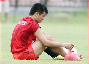 Bị thanh lý hợp đồng, Văn Quyến bơ vơ