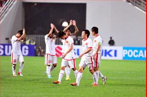 Việt Nam thua thảm Thái Lan: Những ai biết xấu hổ?