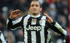 Chiellini nghỉ 3 tháng, Juventus khủng hoảng hàng thủ