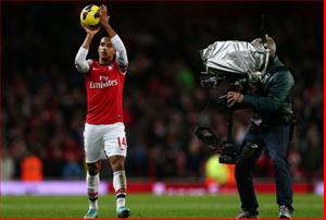 Vụ Theo Walcott: Chào tạm biệt rồi… ở lại?