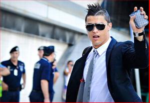 Ronaldo không muốn gia hạn hợp đồng: Real sẽ đá bay Ronaldo khỏi Bernabeu?