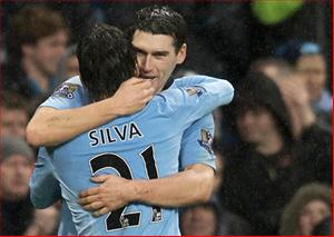 Man City nhọc nhằn bám đuổi M.U: Chết lâm sàng mới sản sinh kỳ tích?