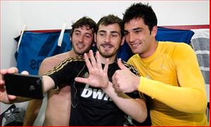 Điện thoại Iker Casillas bị hack: “Bom” sắp nổ ở Bernabeu