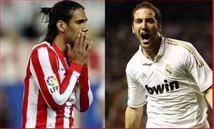 Torres tỏa sáng, Chelsea vẫn tìm tiền đạo