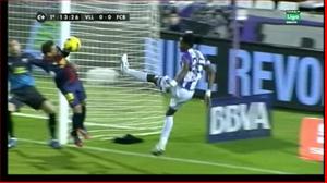 Barca lại được hưởng lợi từ sai lầm của trọng tài
