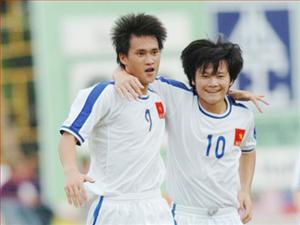 Văn Quyến bất ngờ ổn định, Công Vinh vẫn ngồi chơi xơi nước