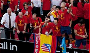 Bóng đá TG 2012: Sự mới mẻ của những câu chuyện cũ