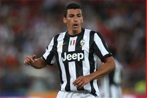 Juventus chấm dứt hợp đồng với Lucio