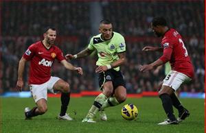 Thấy gì sau cú ngược dòng của M.U trước Newcastle?