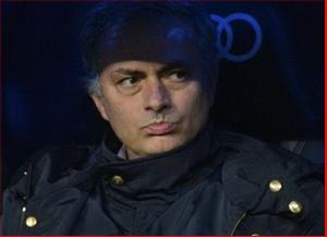 Jose Mourinho cay đắng đầu hàng Barca